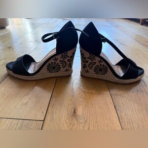 Black embroidered Wedge Sandals - Brazilian brand